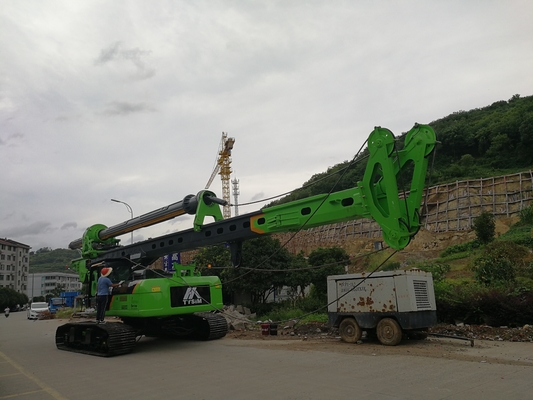 Machine de forage rotative de forage à 220kN.M KR220C 66t Profondeur de forage 64 / 51m 35 Mpa